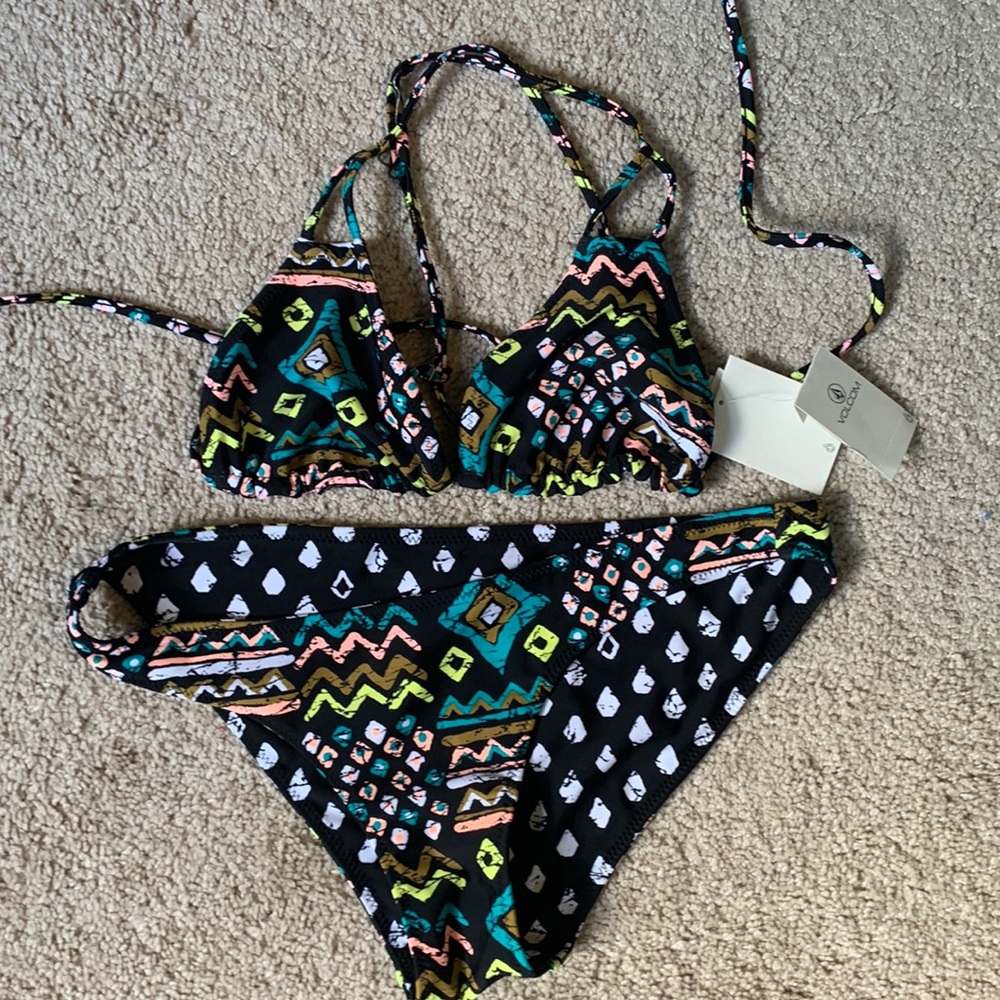 NWT Volcom double sided bikini size small